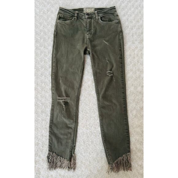 Free People Women Great Heights Fray Fringe Stretchy Cropped Ivy Green Jeans 26 - Picture 4 of 10